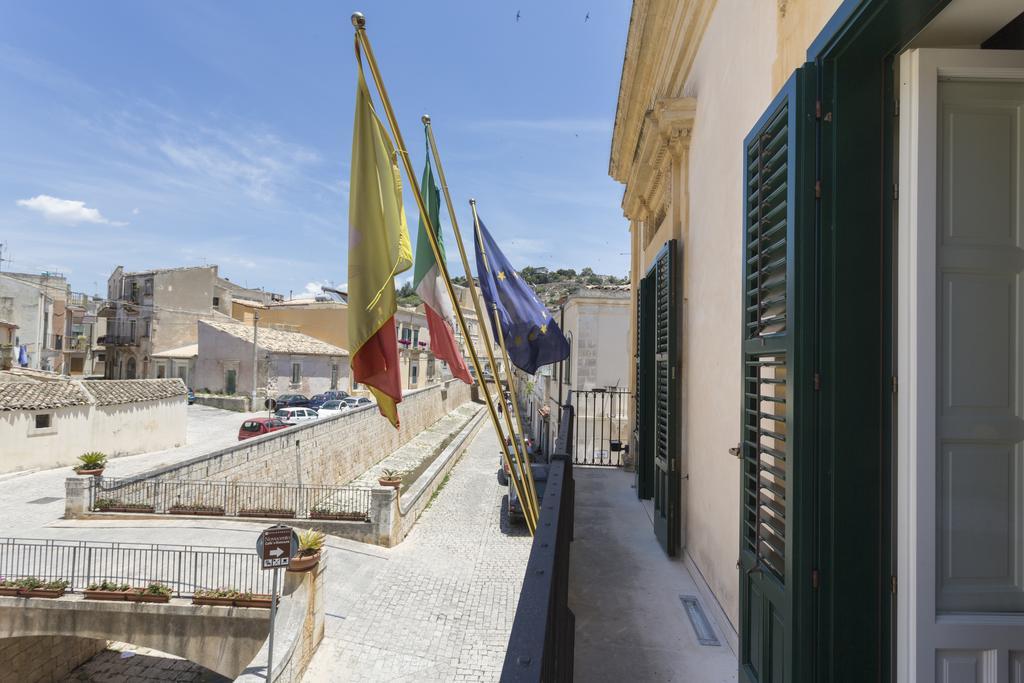 Hotel Novecento Scicli Bagian luar foto