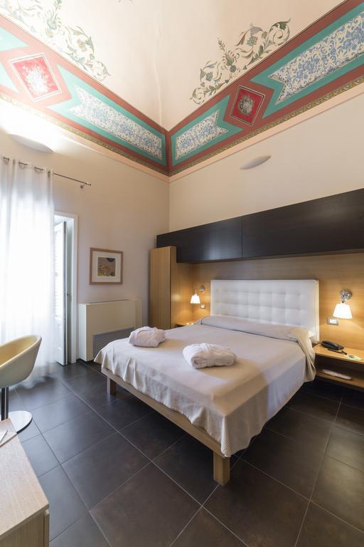 Hotel Novecento Scicli Bagian luar foto