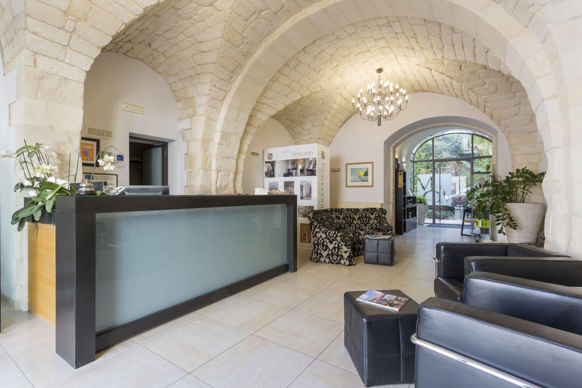 Hotel Novecento Scicli Bagian luar foto